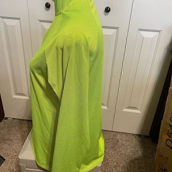 Under Armour HeatGear Womens Large Half ZIP Pullover - Picture 2 of 5